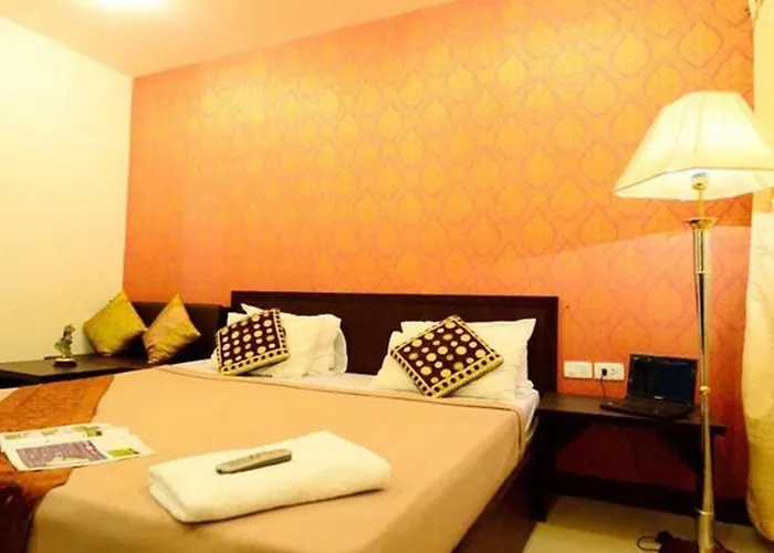Hotel Aravinda Living